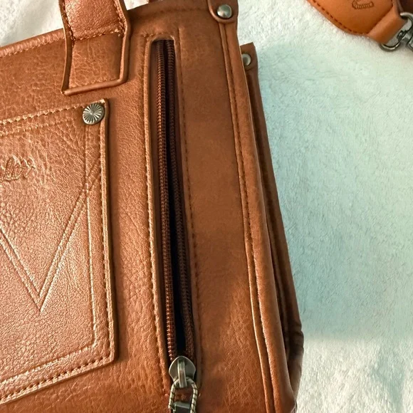 Wrangler Tan Leather Satchel Conceal Carry - Picture 6 of 10